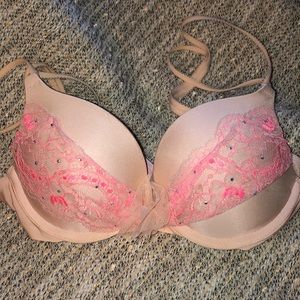Victoria’s Secret bra